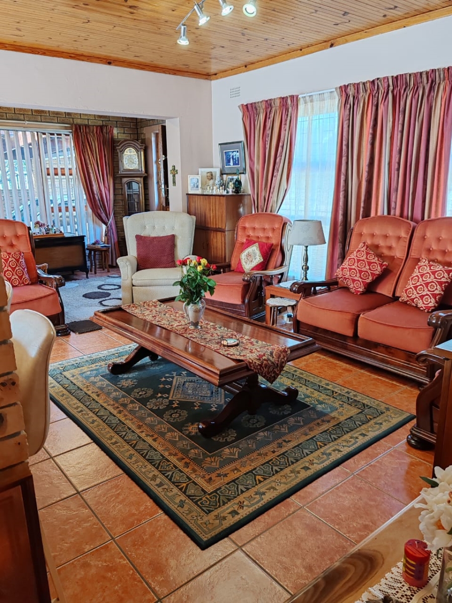 3 Bedroom Property for Sale in Kleinmond Western Cape